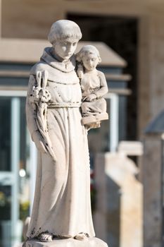 Ornamental details present on the graves of the cemeteries in Sicily