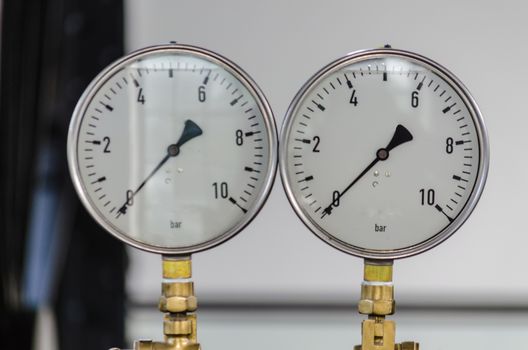 Manometers, pressure display, indicates the pressure of the pipeline.