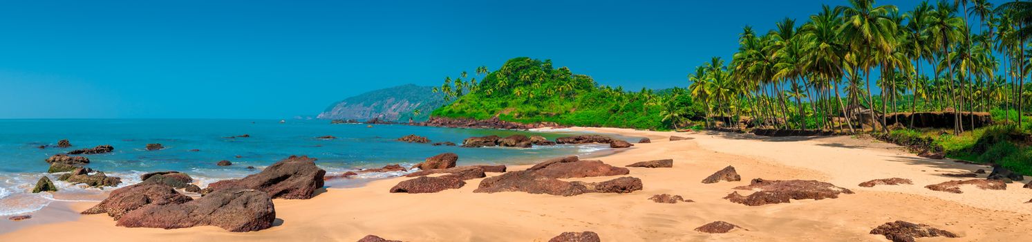 horizontal panorama with a gorgeous view of the tropical island