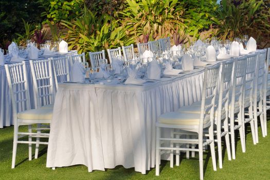 Outdoor wedding table