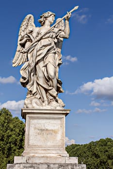 statue in lungotevere in rome