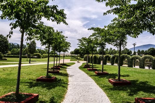 The park is like a botanical garden and there are many plants 
