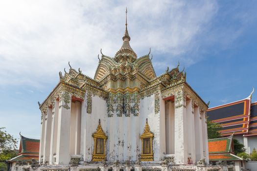 Wat-bot-meuang Temple