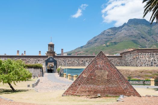 Powder magazine in front of the Castle of Good Hope in Cape Town. Built by the Dutch East India Company between 1666 and 1679 and is the oldest existing colonial building in South Africa.
