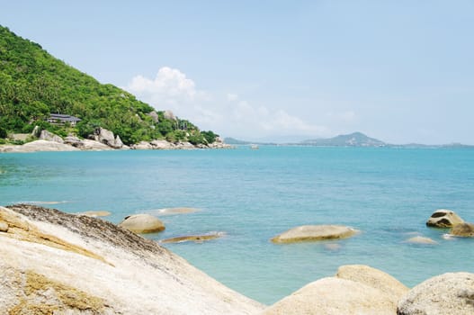 Tropical marine landscape. Bay Thongtakian, Koh Samui, Thailand.