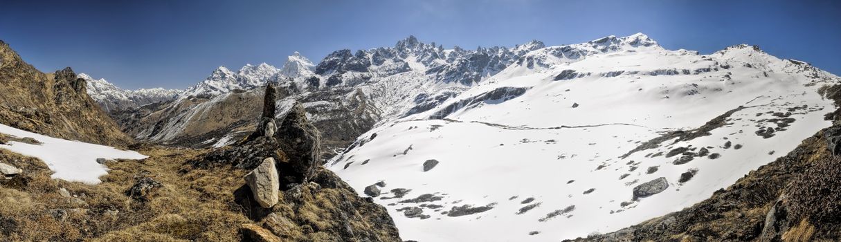 Scenic panorama of Himalayas near Kanchenjunga in Nepal