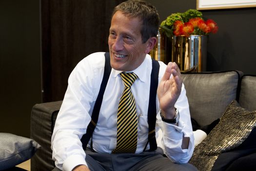 Richard Quest besøker Oslo, og bor på The Thief. 2014.