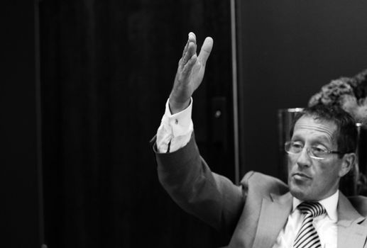 Richard Quest besøker Oslo, og bor på The Thief. 2014.