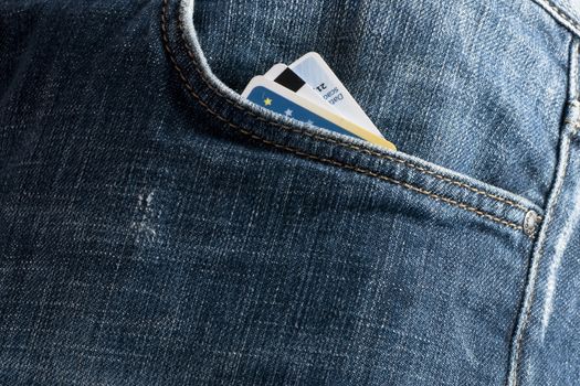 credit cards in the front pocket of jeans