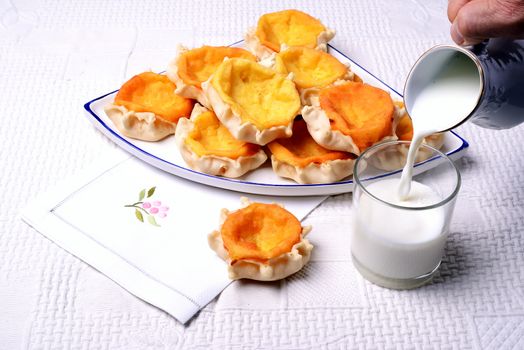 Typical traditional desserts of Sardinia: "pardule". Cakes made 
with ricotta cheese.