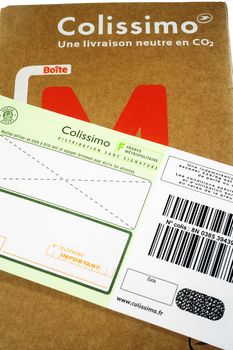Mailing carton sold by the French Post for sending in France and followed by bar code with an insurance in case of loss.