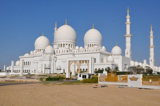 Sheikh Zayed Grand Mosque in Abu Dhabi, UAE