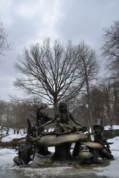 Sculpture of Alice in wonderland built on 1959 by Jose de Creeft