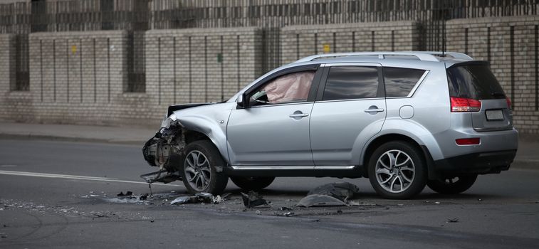 SUV auto accident side view