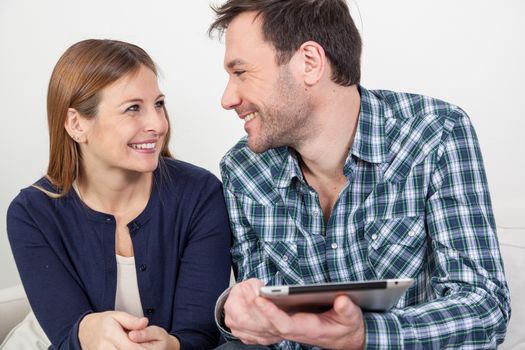 couple using the ipad