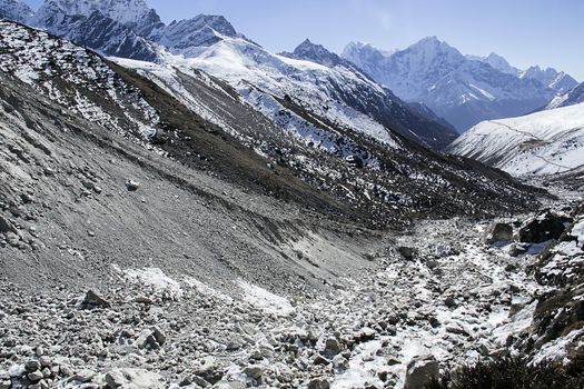 gokyo valley in high himalayas