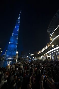 Dubai, the crowd at the Burj Khalifa, the tallest building in the world