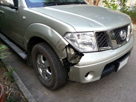 Pickup truck with right bumper accident