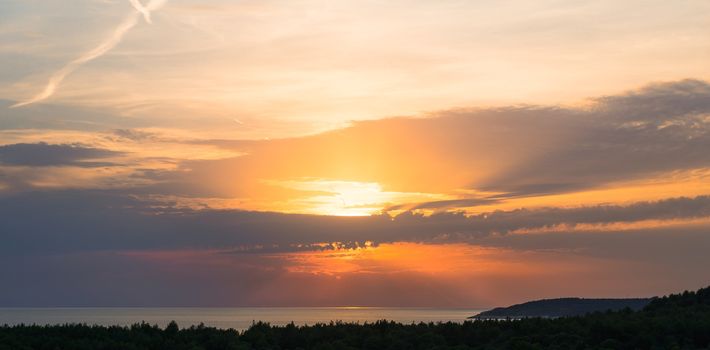 Peaceful calm Coastline with horizon and sky 