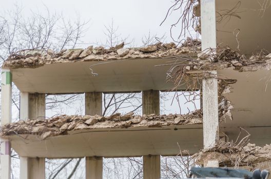 Demolition, demolition of a car parking garage in Velbert on East Street.