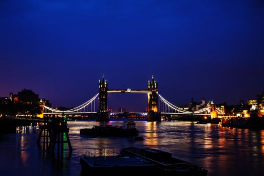 Tower bridge in London, Great Britain in the night