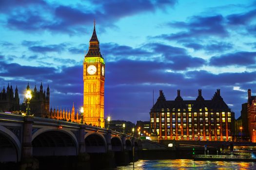 Overview of London with the Elizabeth Tower and Houses of Parliament