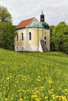 Chapel on the Frauenberg near Weltenburg in spring