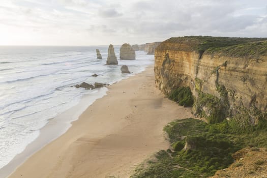 This photo was shot from Twelve Apostles which is on the Great Ocean Road, Australia.