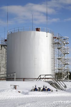 Tank storage crude Oil