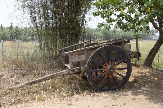   Old wooden Indian wagon for transportation.