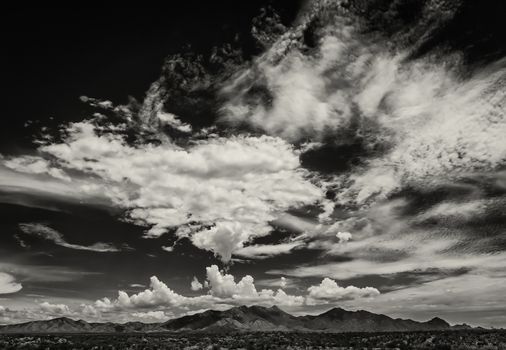 Scary cloud buildup in sky during monsoon season in Arizona