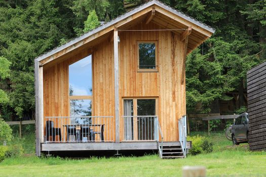 A modern log cabin in the mountains, Lac des Sapins Cublize Haut-Beaujolais