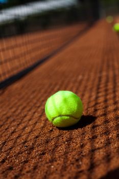 Racket, summertime saturated theme