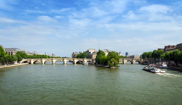 Cite Island and Pont Neuf bridge across Seine river in Paris, France