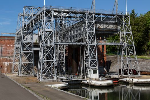Old hydraulic boat lifts and historic Canal du Centre, Belgium, Unesco Heritage - The hydraulic lift of Houdeng-Goegnies
