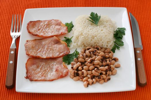 meat with beans and rice