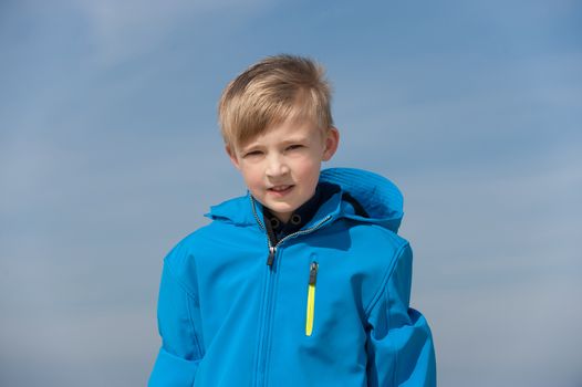 Portr��t eines 9 j��hrigen Jungen am Strand