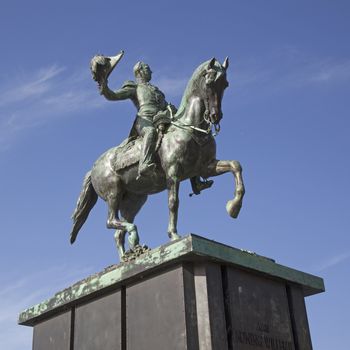 bronze statue of william II on horse in the hague