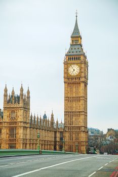 Overview of London with the Elizabeth Tower in the morning