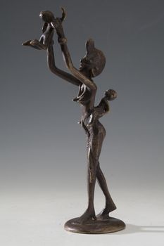 mother who raises her son to heaven, bronze statue, african art