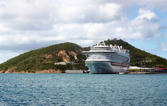 Tropical cruise vacation on caribbean sea
