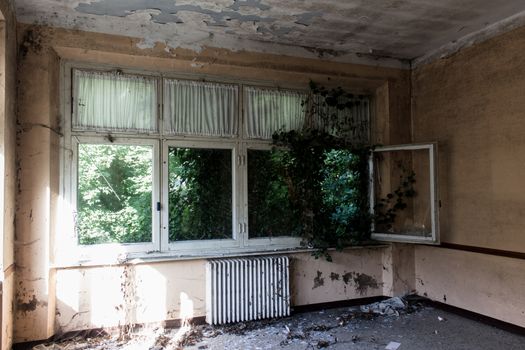 Building degraded due to the abandonment and neglect of the time