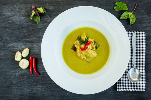 The most popular green curry .( Authentic thai food )