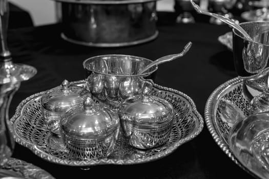 silverware black and white