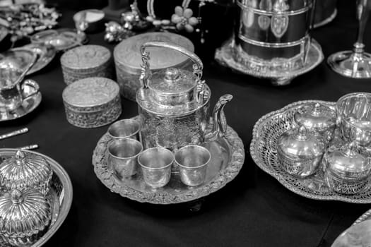 silverware black and white