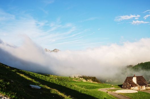 La Federación Navarra de Montaña apuesta por el Refugio de Belagua. 