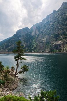 A picture from the river at Pyrenees mountians