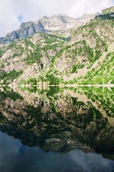 A picture from the river at Pyrenees mountians