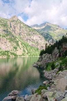 A picture from the river at Pyrenees mountians