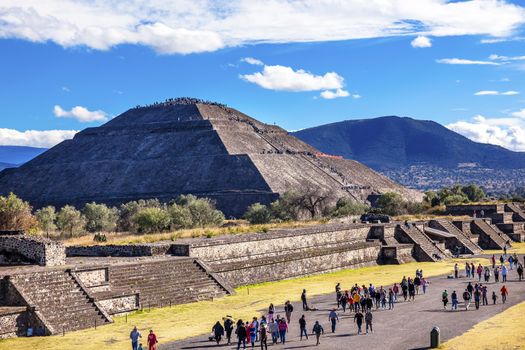 Avenue of Dead and Sun Pyramid, Temple of Sun Teotihuacan, Mexico